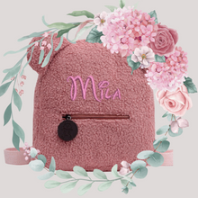 Lade das Bild in den Galerie-Viewer, Personalisierter Kinderrucksack mit Namen bestickt: Einzigartiger Begleiter für kleine Abenteurer