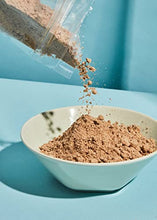 Load image into Gallery viewer, KoRo - Bio Leinsamenmehl teilentölt 1 kg - Proteinreiche und ballaststoffreiche Mehlalternative - Ideal für herzhafte Gerichte - Vegan